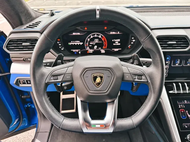 Lamborghini Urus — Фото автомобиля 11