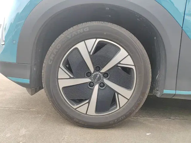 BYD Sealion 05 EV — Фото автомобиля 22