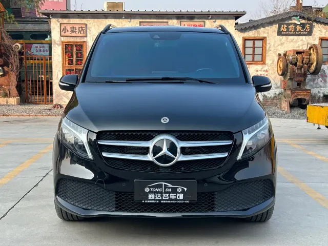 Mercedes-Benz V-Class — Фото автомобиля 2