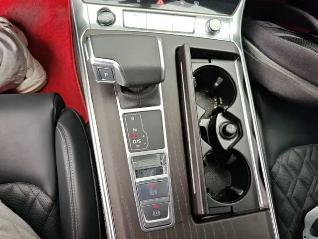 Audi A6L — Фото автомобиля 13