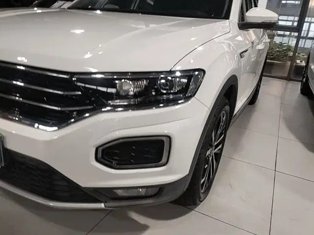 Volkswagen T-Roc — Фото автомобиля 23