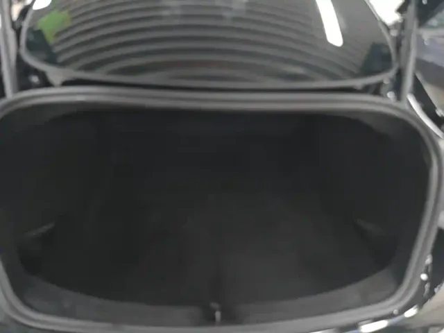 Tesla Model 3 — Фото автомобиля 18