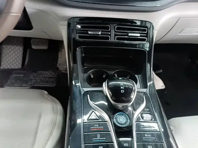 BYD Qin PLUS — Фото автомобиля 13