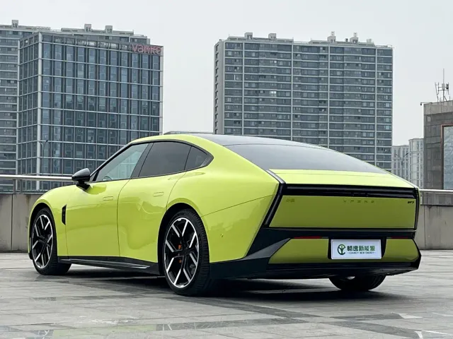 Xpeng P7 — Фото автомобиля 15