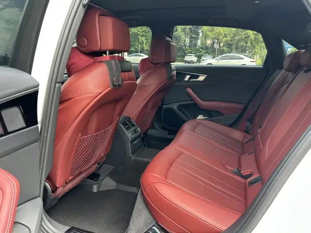 Audi Audi A4L 2024 40 TFSI Luxury Dynamic — Фото автомобиля 11