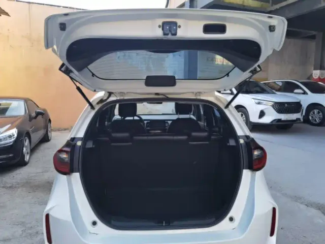 Honda Fit — Фото автомобиля 18