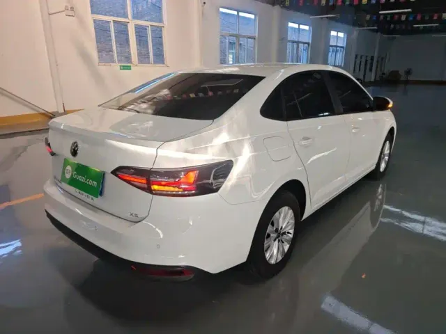 Volkswagen Lavida — Фото автомобиля 6