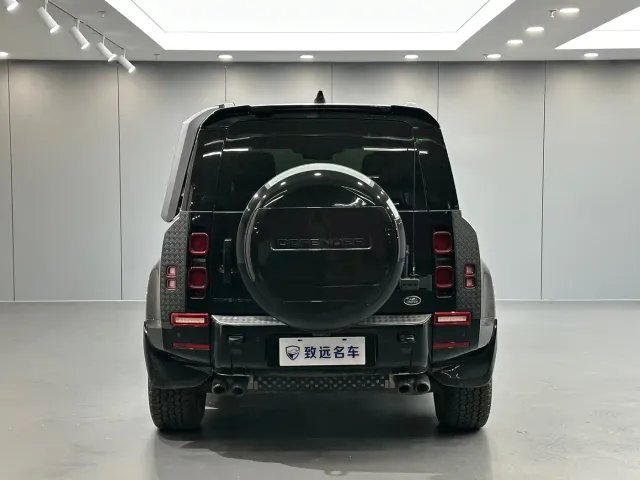 Land Rover Defender — Фото автомобиля 5