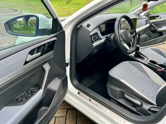 Volkswagen Lavida — Фото автомобиля 15