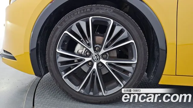 Toyota Prius 5th Gen — Фото автомобиля 5
