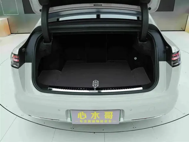 Zunjie Zunjie S800 2026 Model Extended Range Starlight Premium Edition 5-seater — Фото автомобиля 26