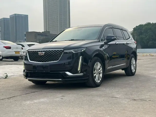 Фотография автомобиля — Cadillac XT6