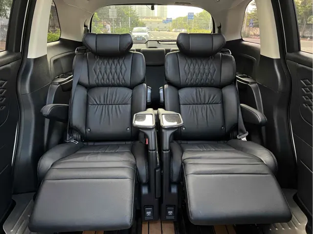 Honda Elysion — Фото автомобиля 11