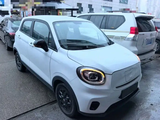 Leapmotor T03 — Фото автомобиля 3