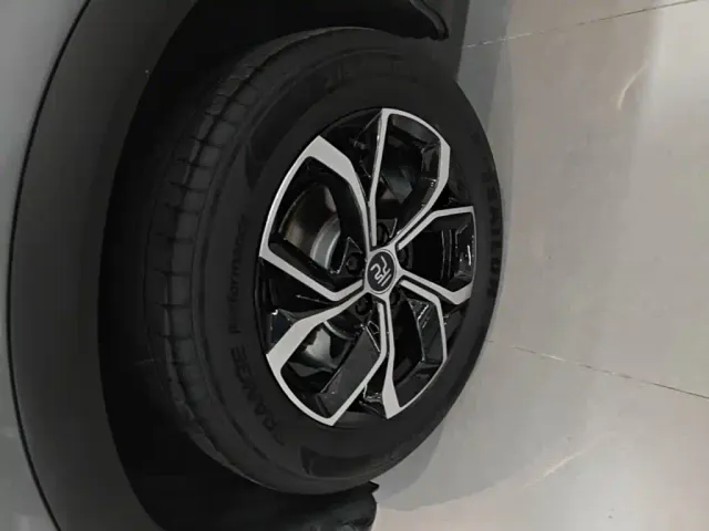 BYD Yuan PLUS — Фото автомобиля 22