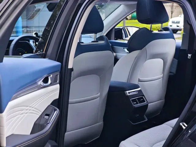 Geely Xingrui — Фото автомобиля 19