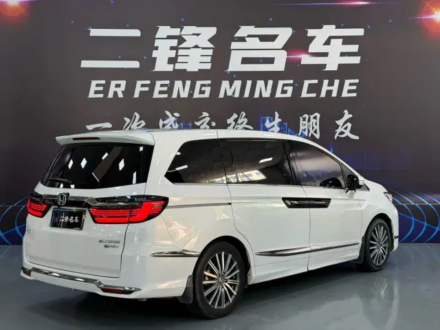 Honda Elysion — Фото автомобиля 4