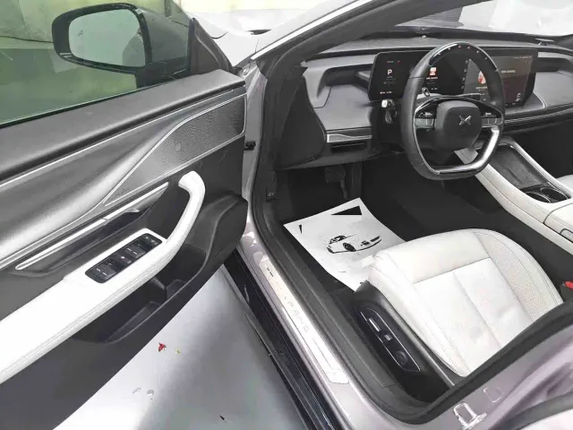 Xpeng P7 — Фото автомобиля 5