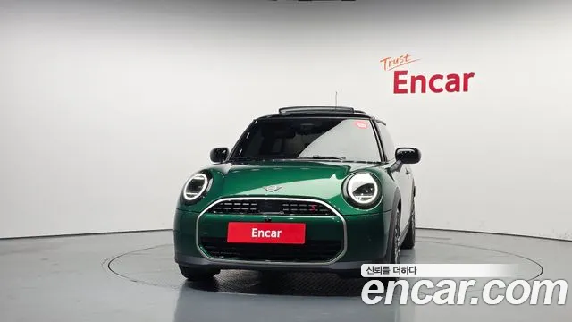 MINI Cooper 4th Gen — Фото автомобиля 3