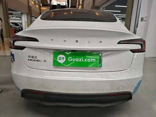 Tesla Model 3 2023 Rear-Wheel Drive — Фото автомобиля 5