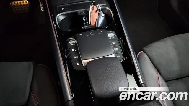 Mercedes-Benz GLA-Class H247 — Фото автомобиля 20