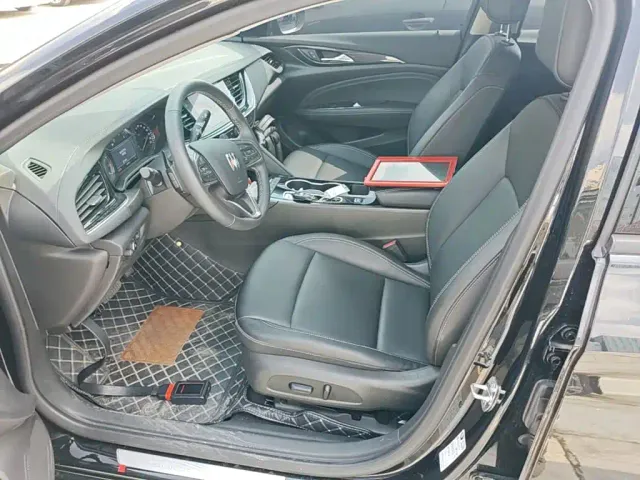 Buick Regal — Фото автомобиля 14