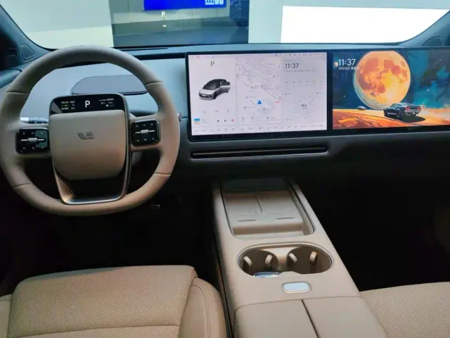Li Auto i6 — Фото автомобиля 12