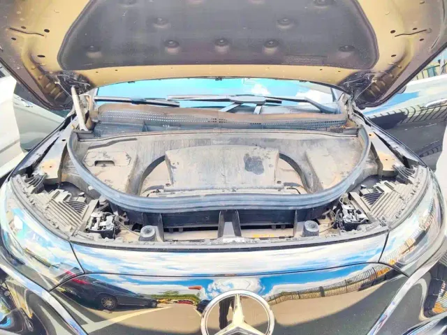 Mercedes-Benz EQE SUV — Фото автомобиля 21
