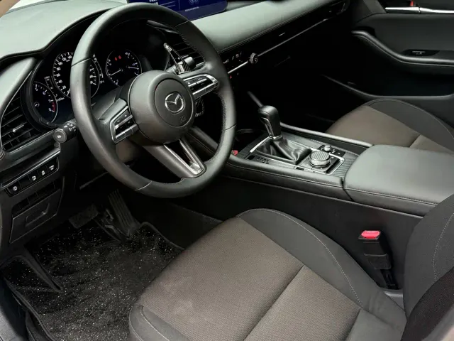 Mazda Axela — Фото автомобиля 4
