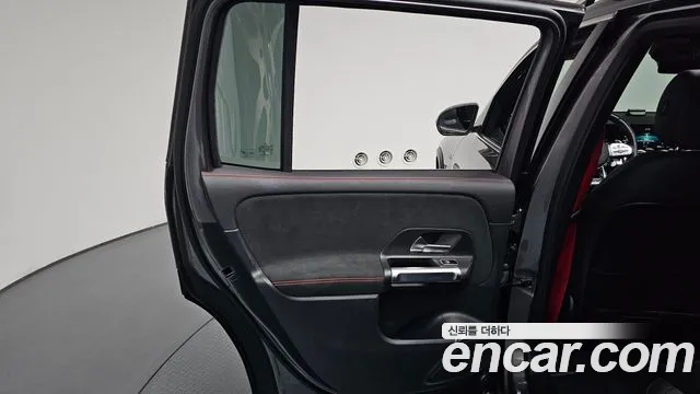 Mercedes-Benz GLB-Class — Фото автомобиля 23