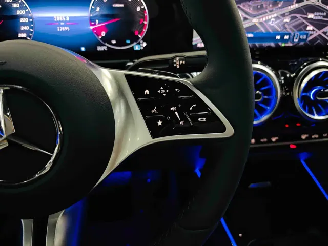 Mercedes-Benz GLB-Class — Фото автомобиля 17