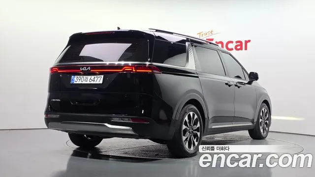 Kia Carnival Generation 4 — Фото автомобиля 2