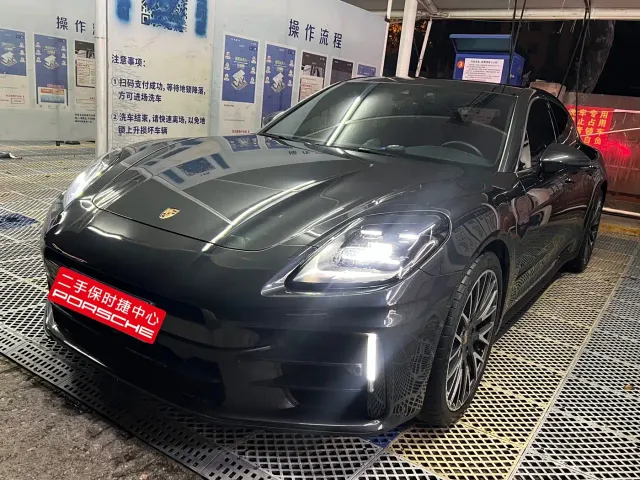 Фотография автомобиля — Porsche Panamera