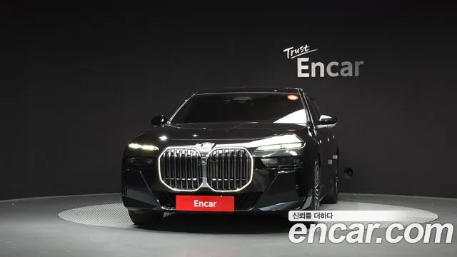 BMW 7 Series G70 — Фото автомобиля 3