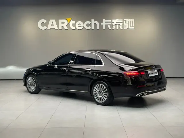 Mercedes-Benz E-Class — Фото автомобиля 6
