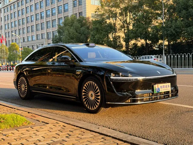 Stelato S9 — Фото автомобиля 3