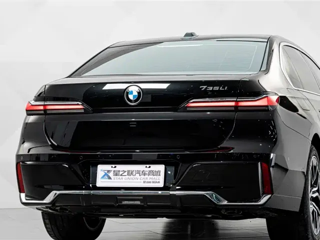 BMW 7 Series — Фото автомобиля 7