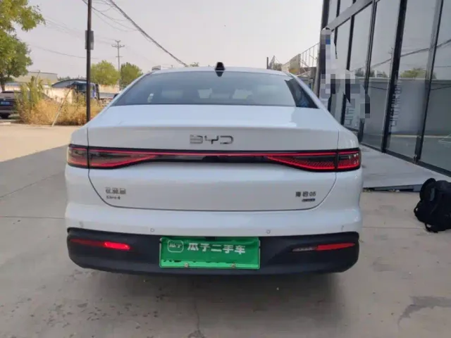 BYD Seal 05 DM-i — Фото автомобиля 5