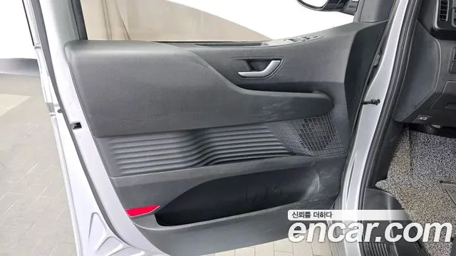 Hyundai Staria — Фото автомобиля 13