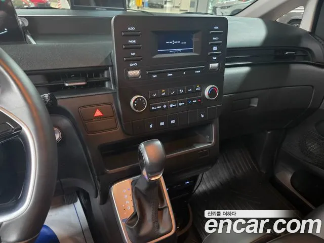 Hyundai Staria Staria Tourer 11 мест — Фото автомобиля 11