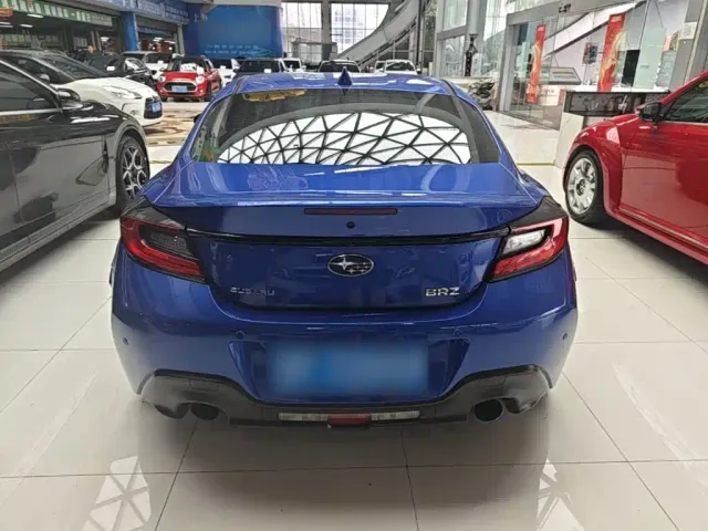 Subaru BRZ — Фото автомобиля 5