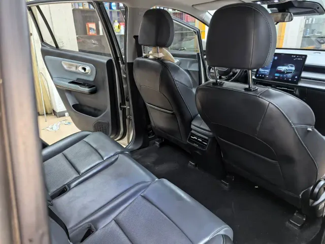 GAC Aion Y — Фото автомобиля 9