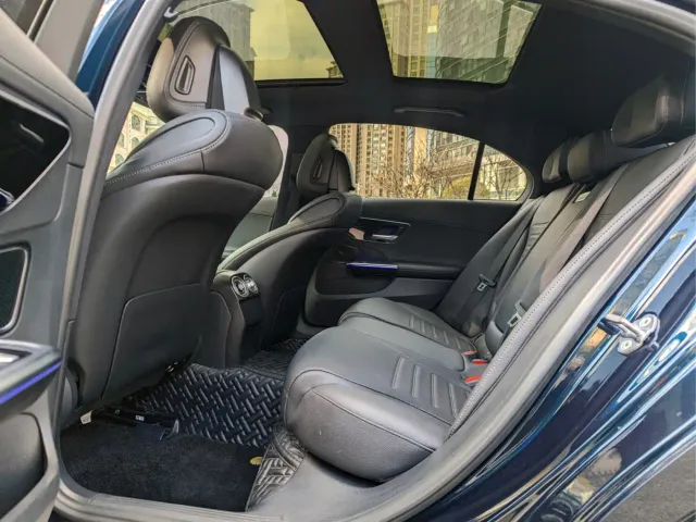 Mercedes-Benz C-Class — Фото автомобиля 9