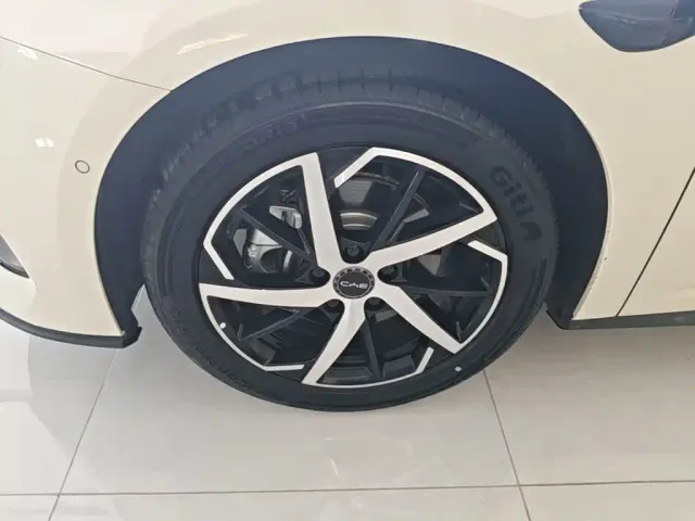 BYD Seal 07 DM-i — Фото автомобиля 22