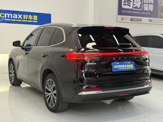 Geely Galaxy Starship 7 EM-i — Фото автомобиля 4