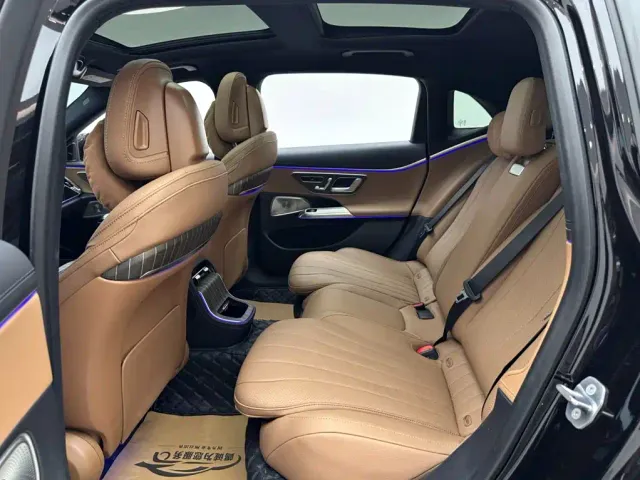 Mercedes-Benz E-Class — Фото автомобиля 9
