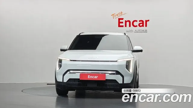 Kia EV3 — Фото автомобиля 3