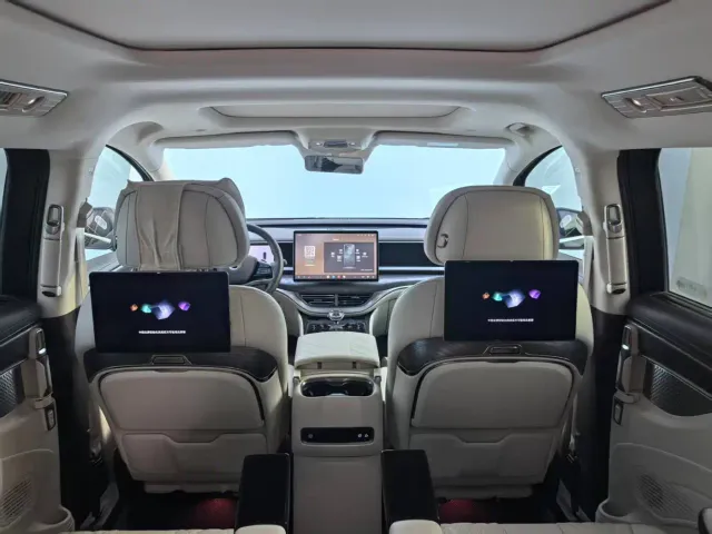 Denza Denza D9 2025 DM-i Smart Drive Edition 1020 AWD Prestige — Фото автомобиля 13