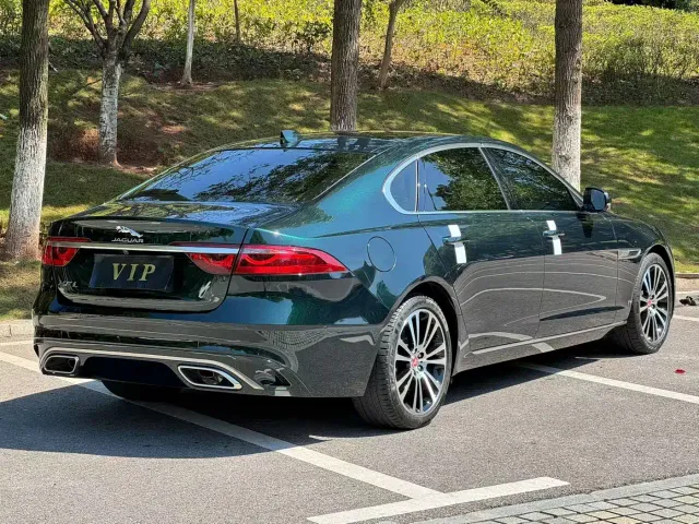 Jaguar XFL — Фото автомобиля 9
