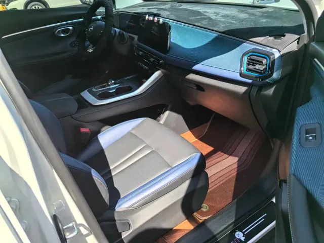 GAC Trumpchi Trumpchi GS3 2024 Ying Su 270T Power Intelligence MAX — Фото автомобиля 12